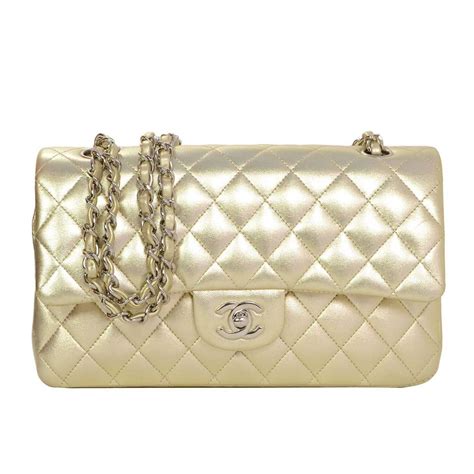 are chanel bags made with gold|Chanel bag with gold chain.